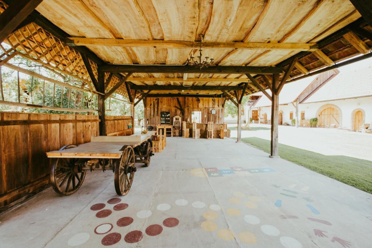 Hotel Treehouse Drevesna Hiska Strkovo Gnezdo Ranc Jures à Ljutomer Extérieur photo