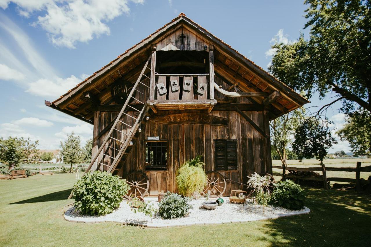 Hotel Treehouse Drevesna Hiska Strkovo Gnezdo Ranc Jures à Ljutomer Extérieur photo